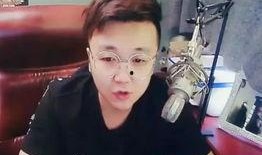 娱乐八卦直播间爆料主播,揭秘娱乐八卦直播间主播幕后故事