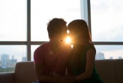 小鱼爆料老公出轨视频,老公出轨视频曝光，真相令人震惊