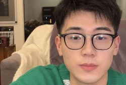 网红吃瓜结婚是真的吗,揭秘网络红人的真实婚姻生活